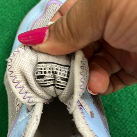 Keen kids Tan and Light Blue Sneakers size 2 - Picture 4 of 6